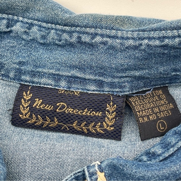 New Direction Floral Embroidered Blue Denim Jean Shirt Jacket Women’s Large - Picture 9 of 14